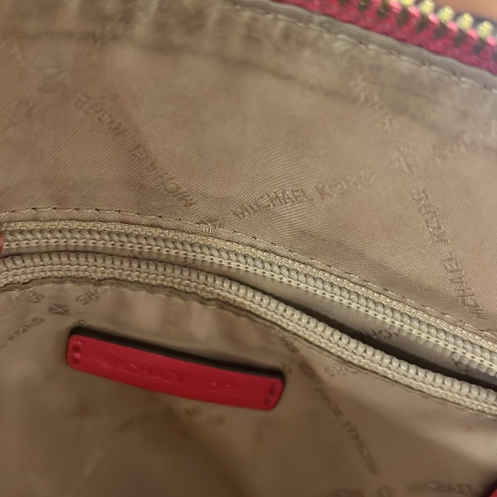 MICHAEL KORS PINK PURSE - Picture 5 of 8